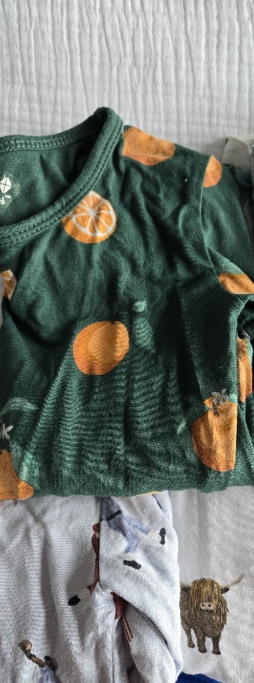 Kyte Baby Long Sleeve Pajamas in Orange — 3T | EUC